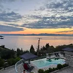 Avgerini Paxos * Gaios