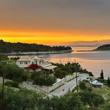 Avgerini Paxos * Gaios