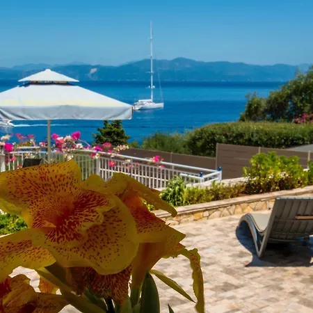 Avgerini Paxos 公寓 *