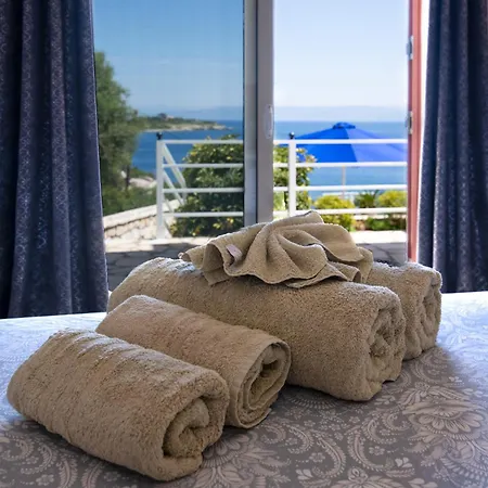 Avgerini Paxos Гайос
