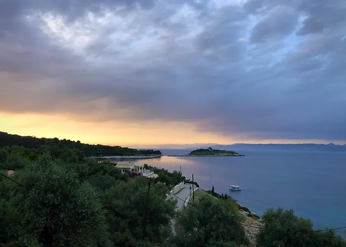 Avgerini Paxos شقة *