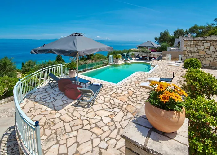 Avgerini Paxos شقة *