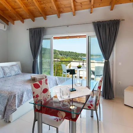 Avgerini Paxos Apartment *